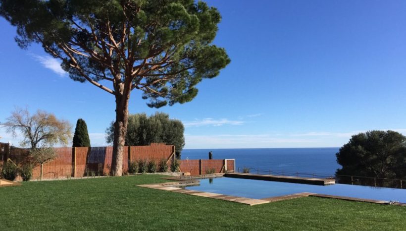 Stage de yoga en Espagne sur la Costa Brava à la Villa Pi Blau !